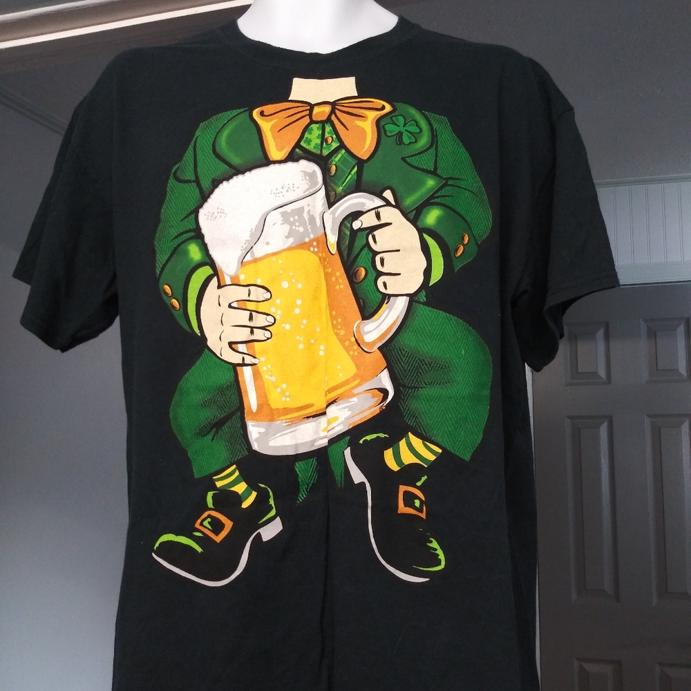 🍀Large St Patrick's Beer Bk Tshirt